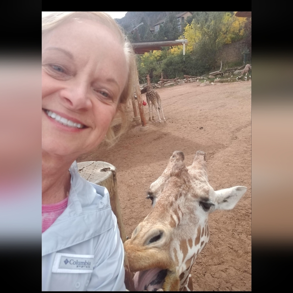 Meet your Posher, Maribet.